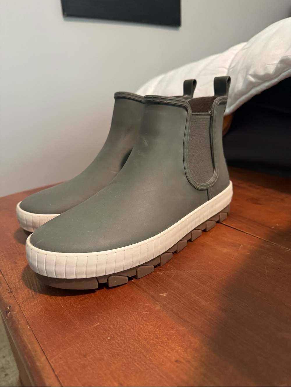 Women’s Olive Slip-On Sperry Chelsea Rain Shoes